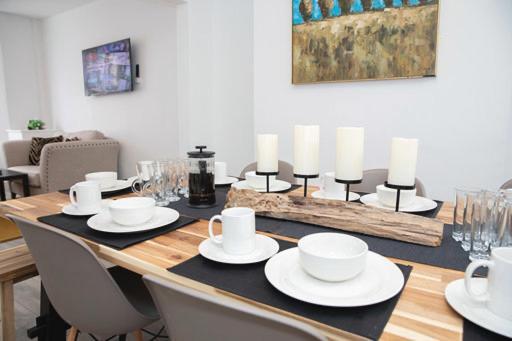 Holiday home Sybil Townhouse Anfield Sleeps 15 Liverpool